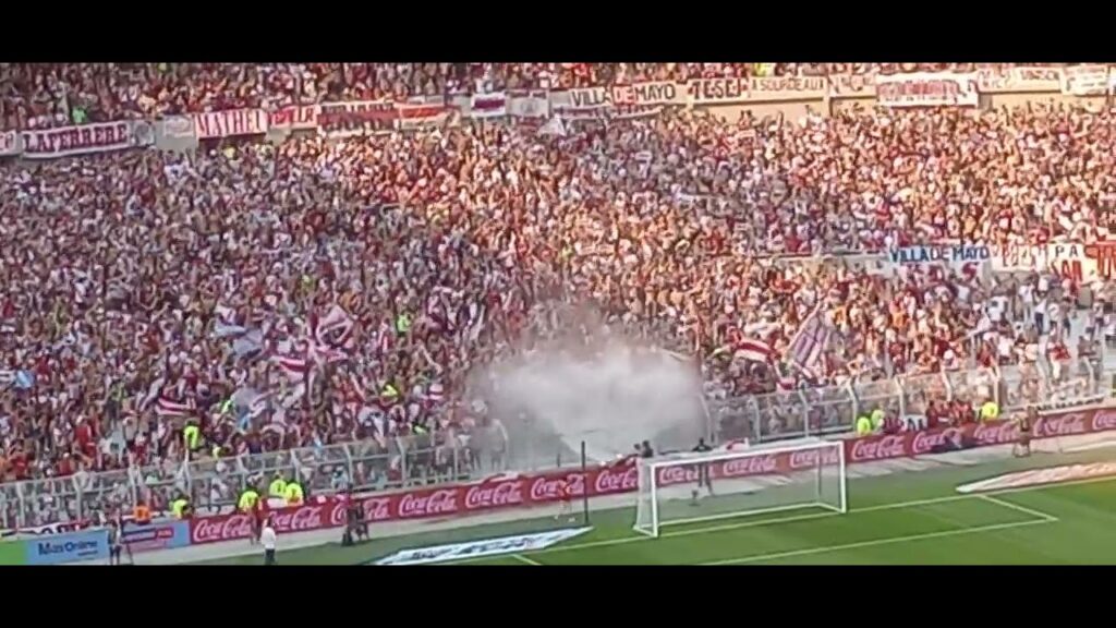 OVACION a  FRANCO ARMANI 👏 CAMPEON DEL MUNDO 🇦🇷 en el Estadio Monumental - destacados