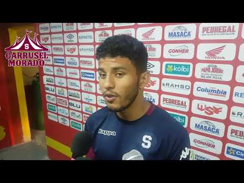 Johan Venegas posterior al juego ante Pérez