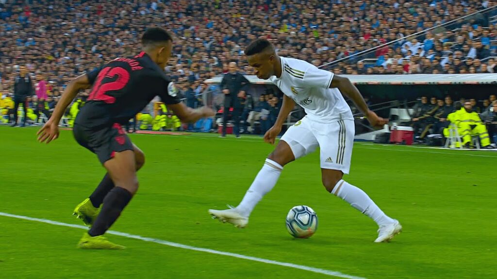 Vinícius Júnior "Stepover" x Jules Koundé (2019/20)