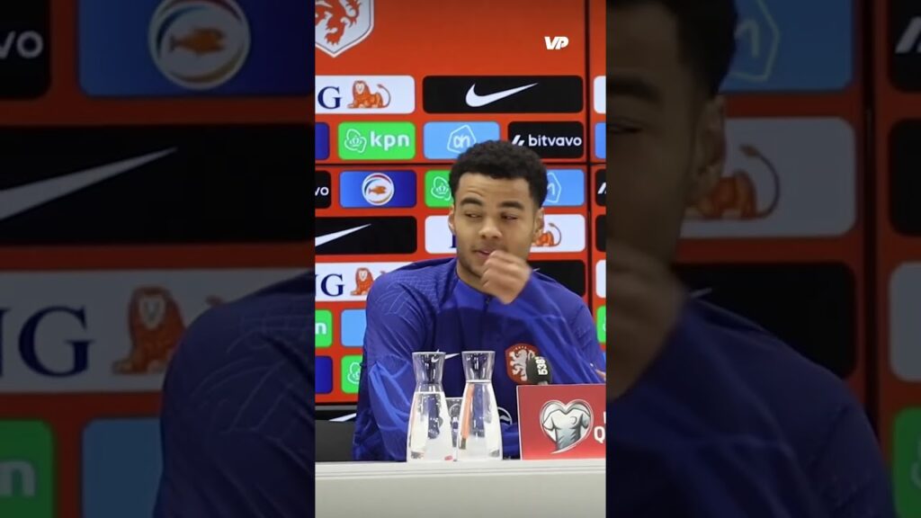 𝐃𝐞𝐧𝐳𝐞𝐥 𝐃𝐮𝐦𝐟𝐫𝐢𝐞𝐬 is van alle markten thuis… 🤣🎙️#oranje #dumfries