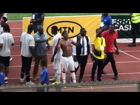 FATAWU ISSAHAKU SHOWS DANCING SKILLS & DASH HIS JERSEY AFTER WIN - GHANA VS ALGERIA (1-0)