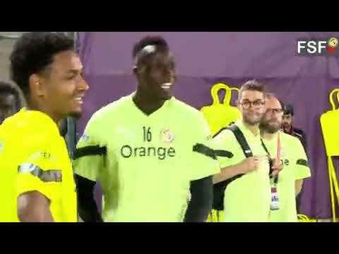 Arès avoir quitté Madrid très tôt ce matin, Pathé Ciss a rejoint le groupe pour la première séance