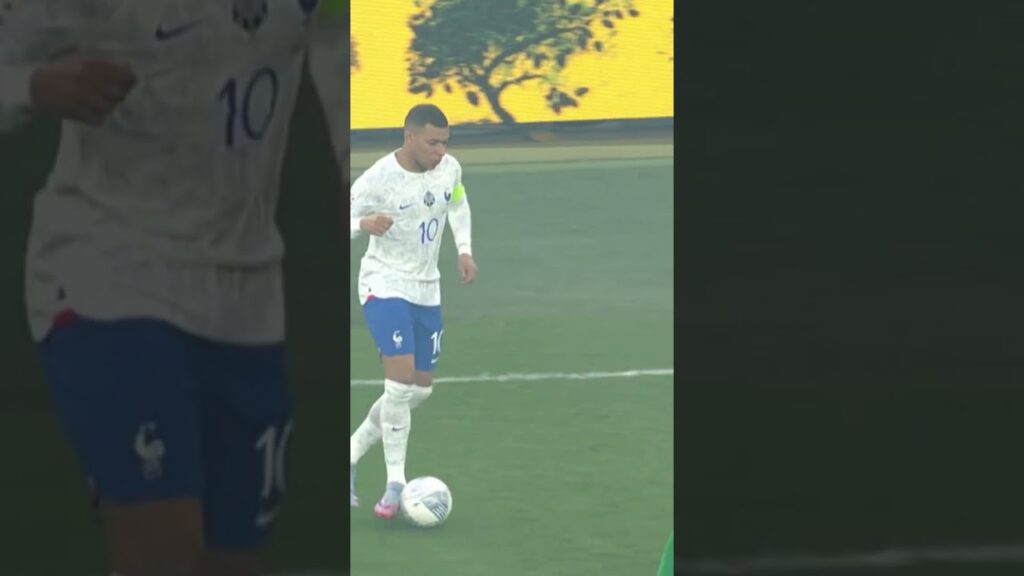 Mbappe really said don't go anywhere to Ogbene 🤣