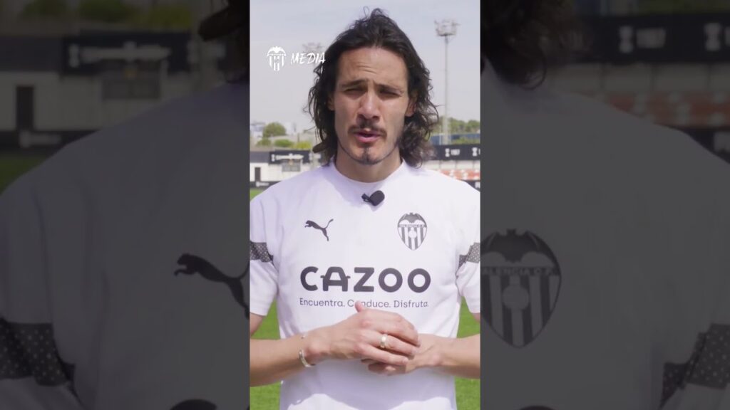 En Almería también JUEGA MESTALLA 💪🏼🦇 | 💬 Edinson Cavani 🏹 | #CORVCF #ADNVCF #AlmeríaValencia