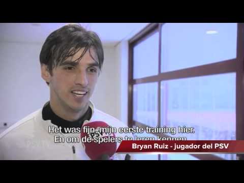 Bryan Ruiz entrenó con el PSV
