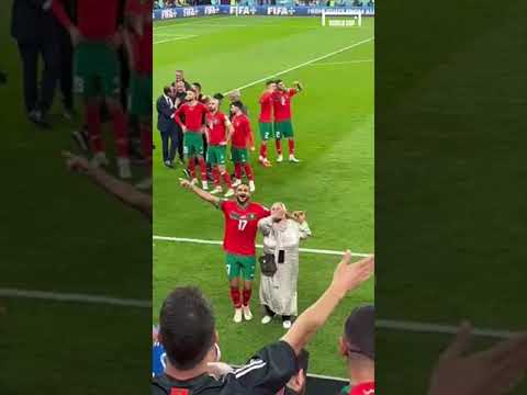 Sofiane Boufal festejando con su mamá 🕺❤️ #shorts