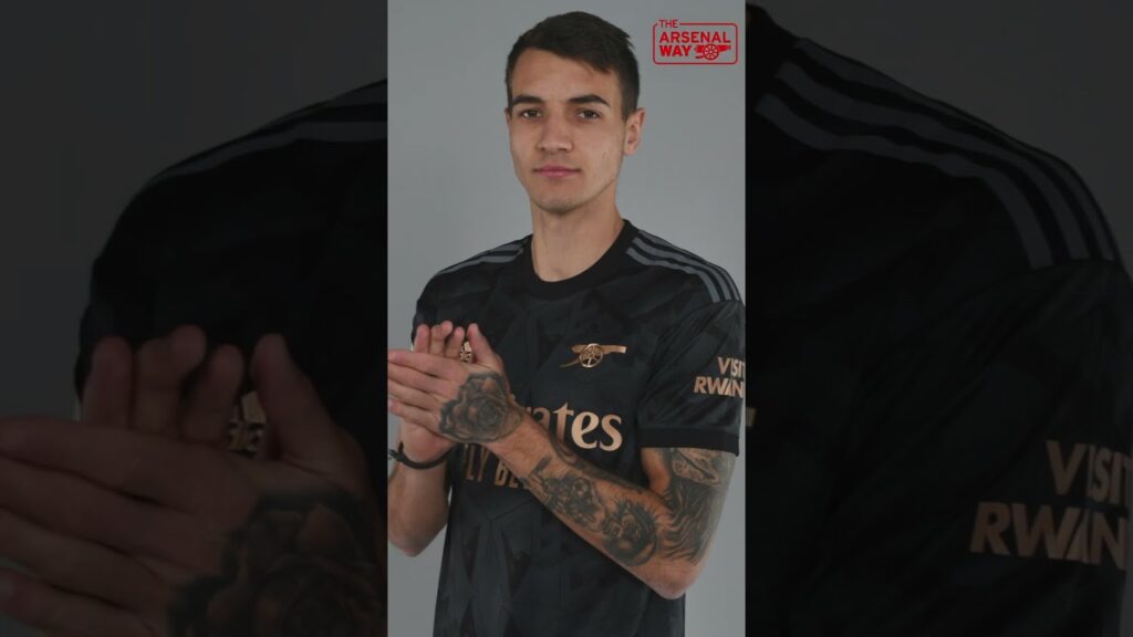 WELCOME! 📷 | New Signing Jakub Kiwior First Pictures In An Arsenal Shirt! 😍