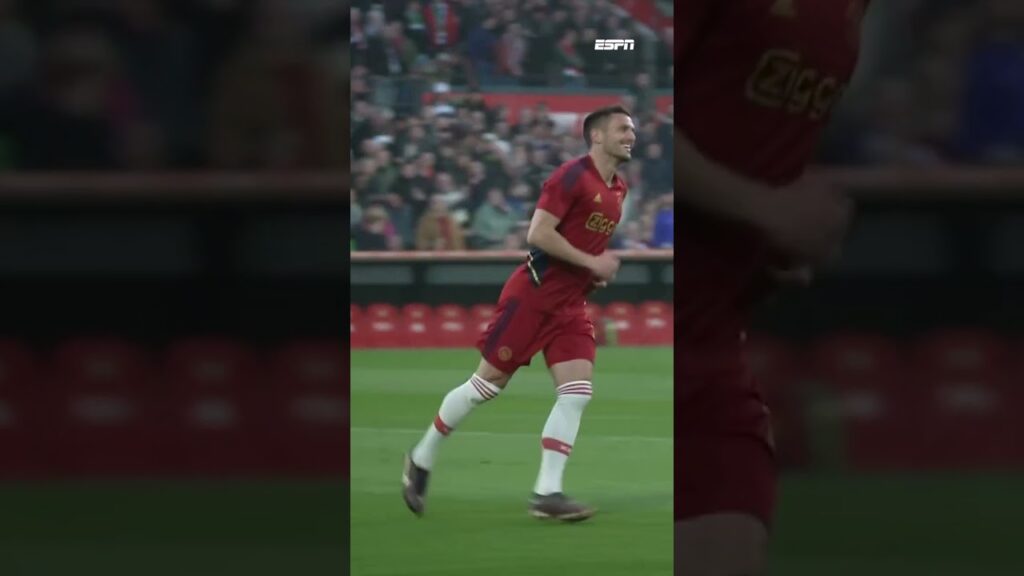 Dusan Tadic 🆚 sproeiers in De Kuip 🚿