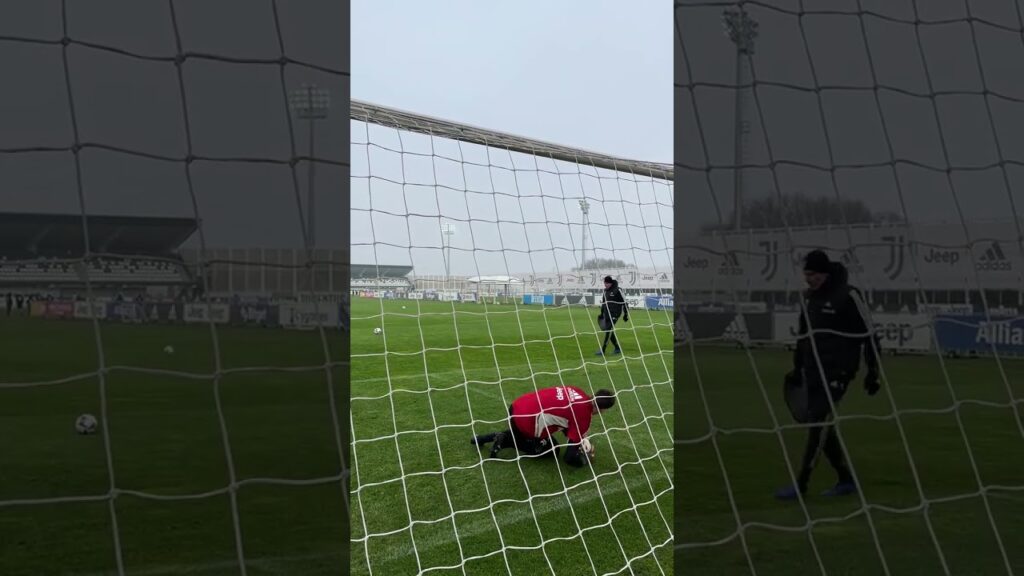 🧤Szczesny is a master at work 🧱