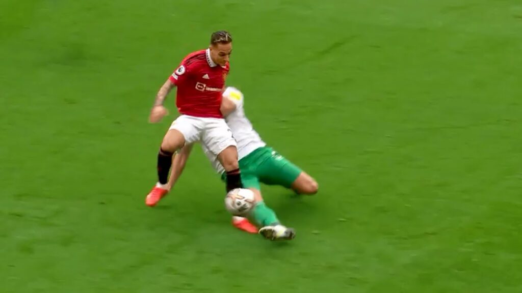 Antony Santos is Impressive So Far For Manchester United