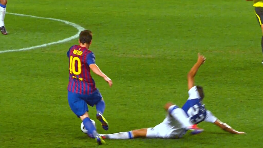 Lionel Messi "Double Cut" x Nicolás Otamendi & Josef de Souza (2011/12)