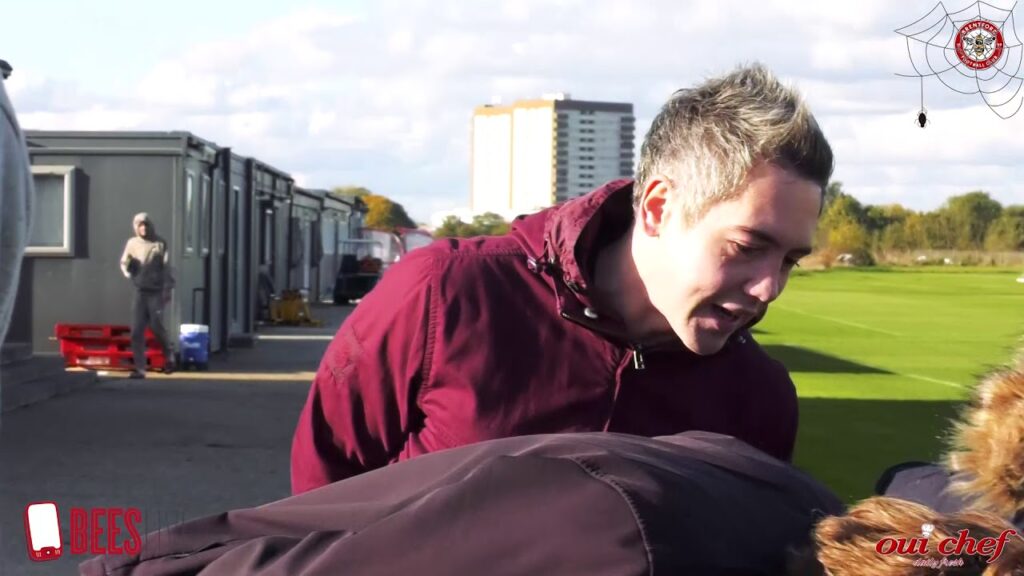 Halloween 18: Apple bobbing with Mepham and Barbet PART 1