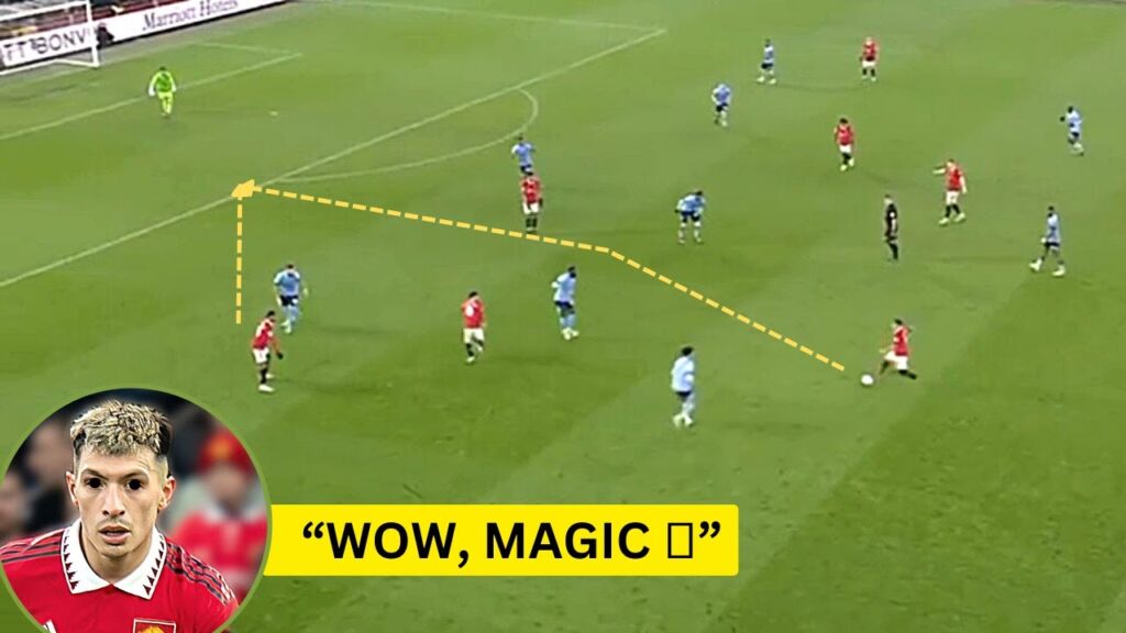 WOW! Lisandro Martinez is unbelievably good on the ball WOW! Lisandro Martinez is unbelievably good on the ball