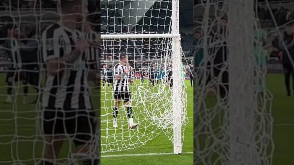 Kieran trippier gives away his shirt. Nufc v Bournemouth. 20.12.22