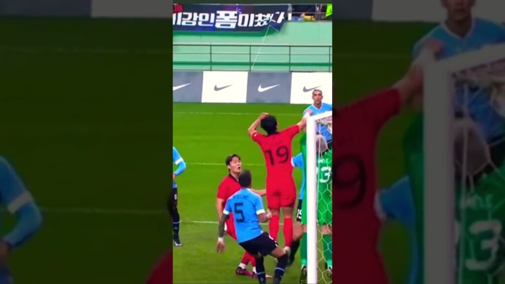 뭔가 찝찝한 김영권의 파울, 오프사이드는 아니었는데.. 아쉽다.. #김영권골 #우루과이전