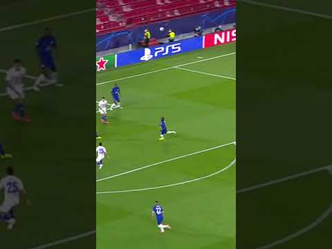 If you gotta go out, go in style. What a goal Mehdi Taremi! 🇮🇷 @fcporto #UCL #championsleague