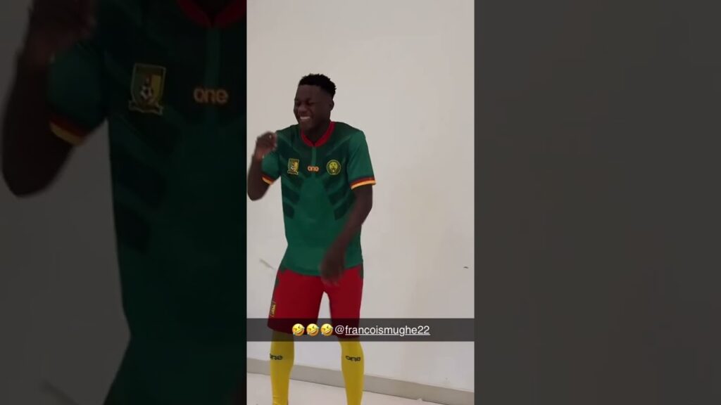 Francois Mughe lors de son shooting photo avec l’équipe nationale U23 du Cameroun