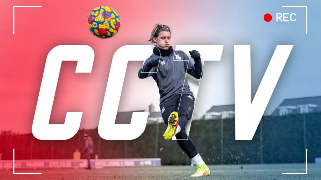 Palace Training: Conor Gallagher shows off his skills and Will Hughes puts one on a plate for Eze