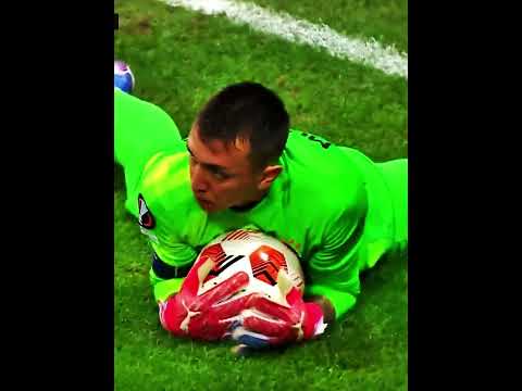 Fernando Muslera Rakiplere Acımıyor Kurtarışları Edit #galatasaray #fernandomuslera #shorts