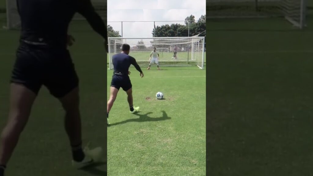 El día que mi nalgon ALEXIS VEGA no pudo meterme un PENAL 😅😂 #AlexisVega #Chivas