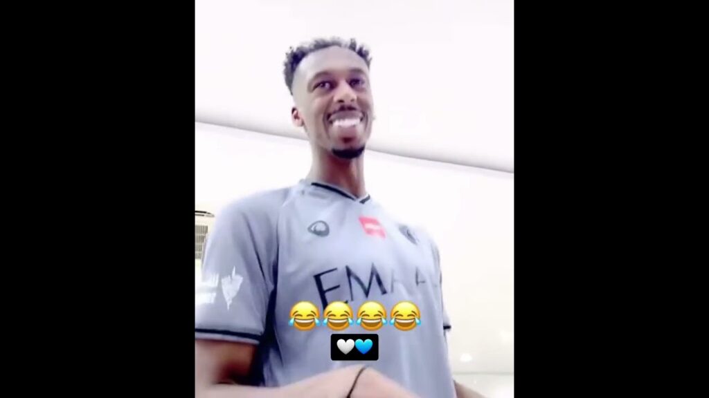 سالم الدوسري برفقة كنو 💙😂 #الهلال #سالم_الدوسري