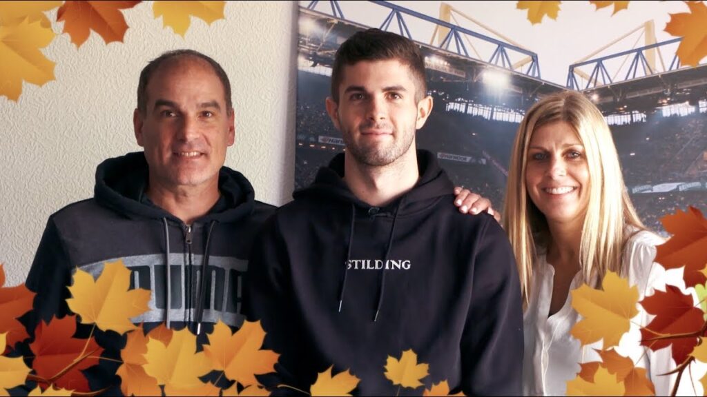 This is how Christian Pulisic celebrate Thanksgiving with his family! 🇺🇸