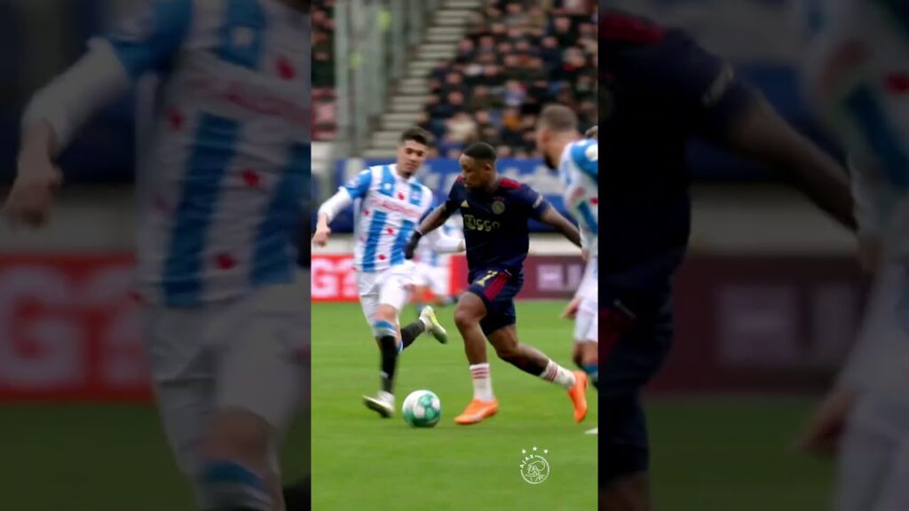 Unstoppable Steven Bergwijn 💨 #Shorts