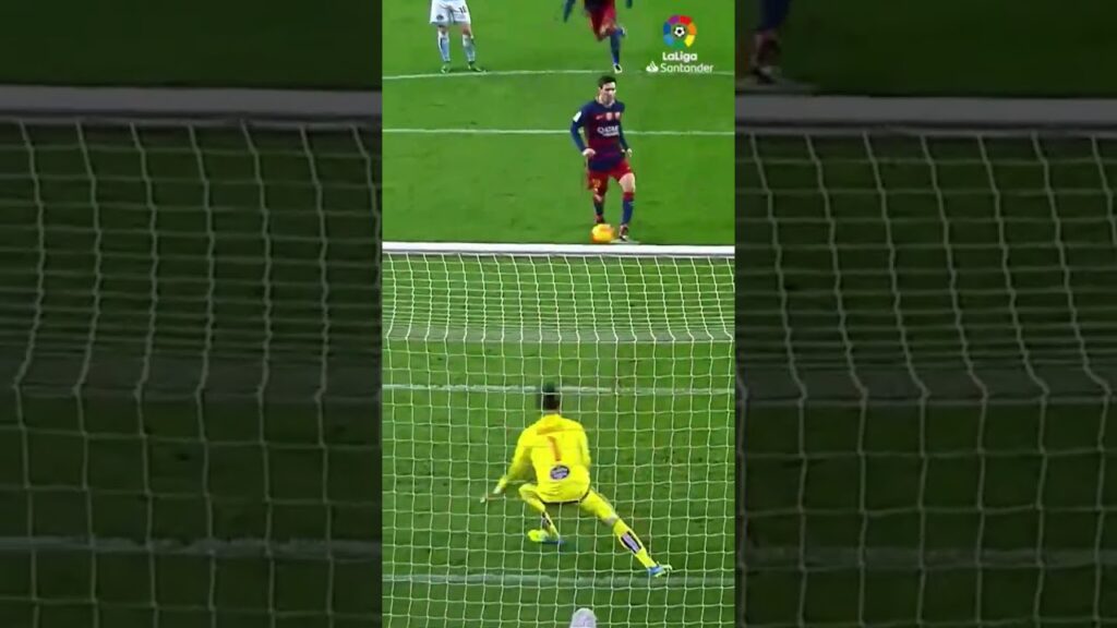 Football geniuses! 🔮 MESSI & LUIS SUÁREZ 🤩   #shorts #laligasantander #barcelona #celta