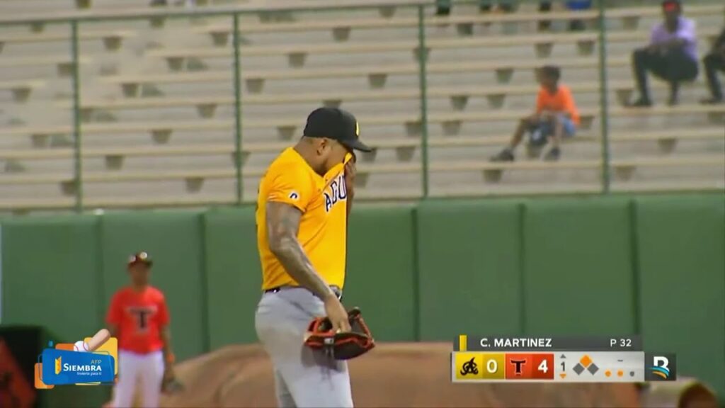 Los Toros Le Arman Lio A Carlos Martinez/ Toros Vs Aguilas