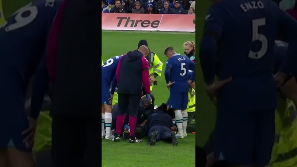 Chelsea defender Cesar Azpilicueta has suffered a serious head injury#football #shorts