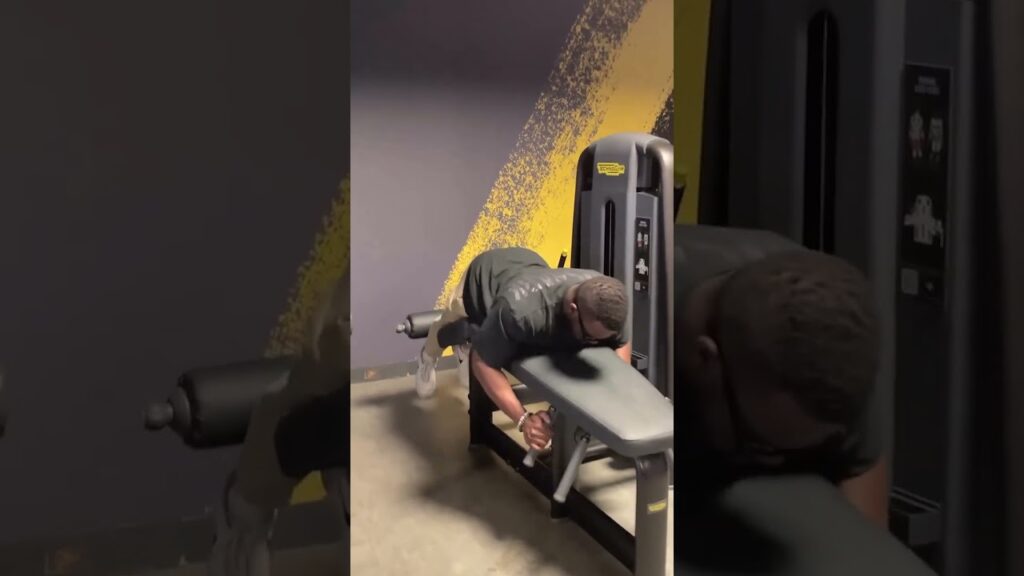 ERREUR CURL ALLONGE - MAITRE GYMS & RORO