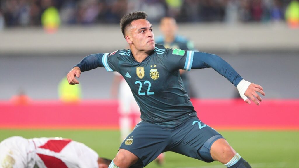 Top 10 golazos de LAUTARO MARTÍNEZ con la selección ARGENTINA