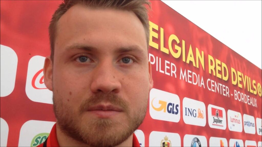 Simon Mignolet antwoordt op jullie kritische lezersvraag!