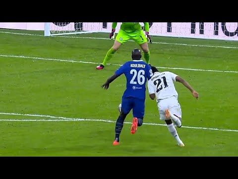 Kalidou Koulibaly vs Real Madrid (il est insupportable)