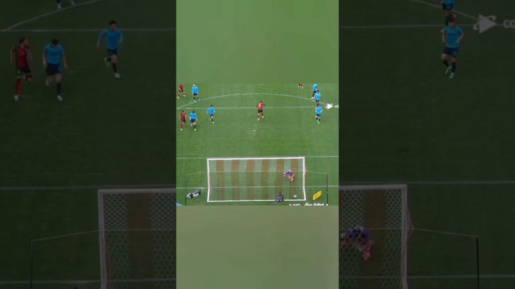 Hwang Ui-jo do Seoul bate pênalti com precisão