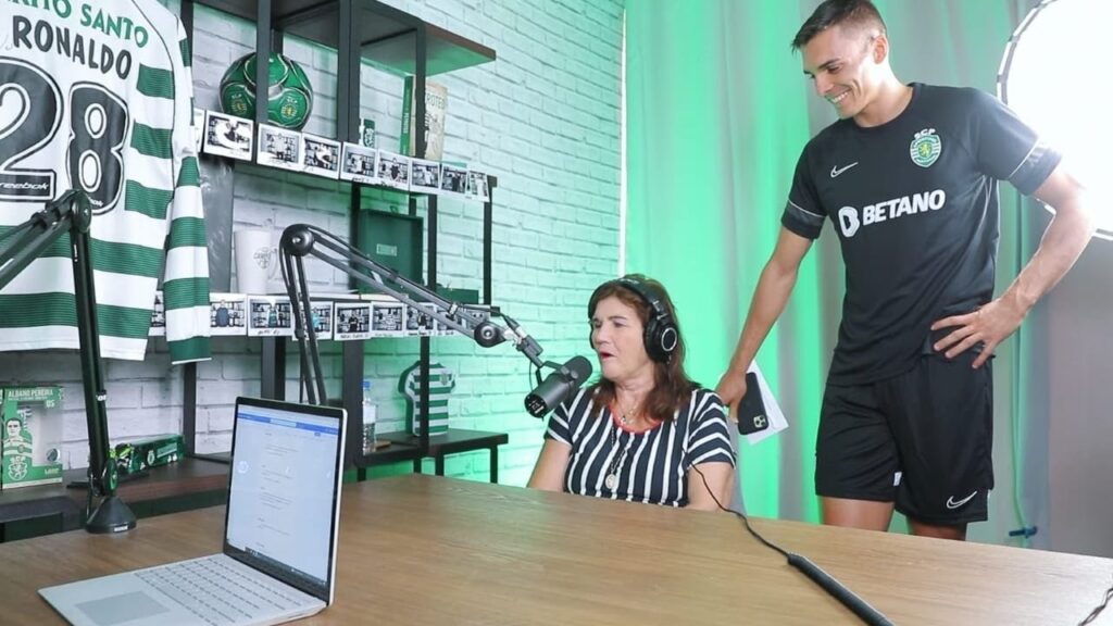 COMPILAÇÃO - NUNCA ENTROU TANTA GENTE AQUI DENTRO (Dolores Aveiro)