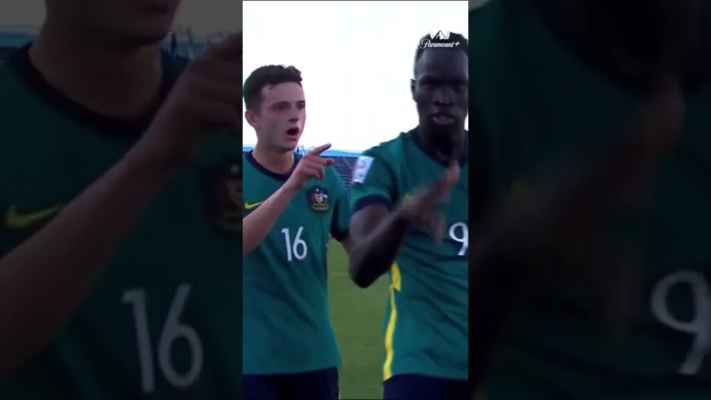 Alou Kuol scorpion kick