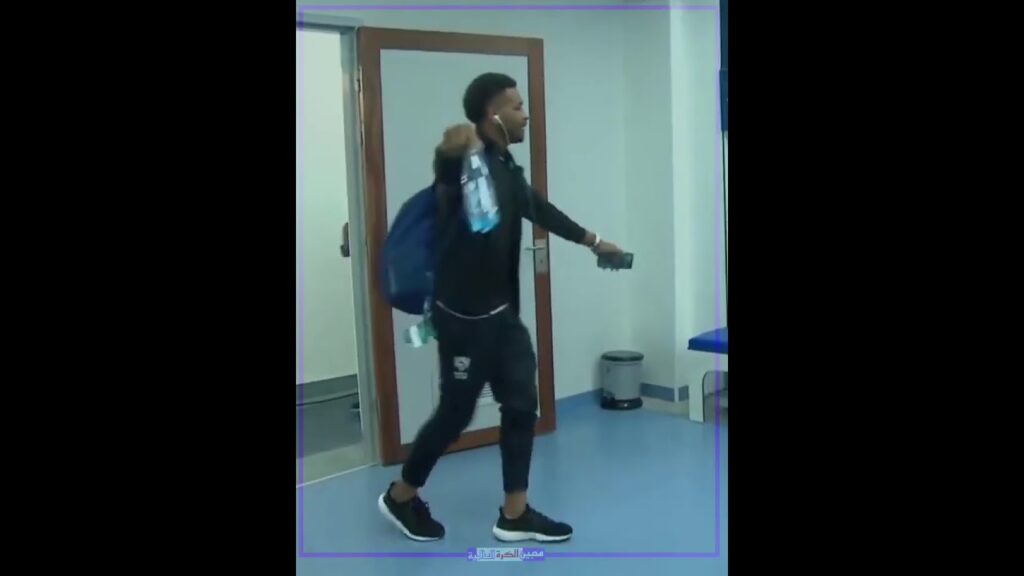 البليهي قبل لايدخل المباراة 😭😂😂