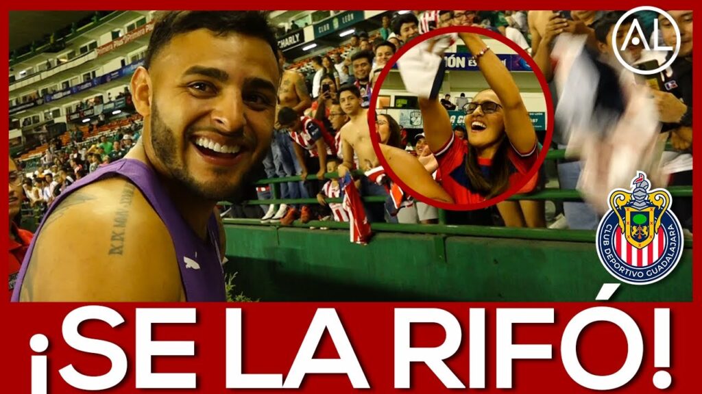 ¡MOMENTO VIRAL!, ALEXIS VEGA FIRMA DECENAS de CAMISAS a AFICIONADOS de CHIVAS en LEÓN GRANDE ALEXIS ¡MOMENTO VIRAL!, ALEXIS VEGA FIRMA DECENAS de CAMISAS a AFICIONADOS de CHIVAS en LEÓN GRANDE ALEXIS