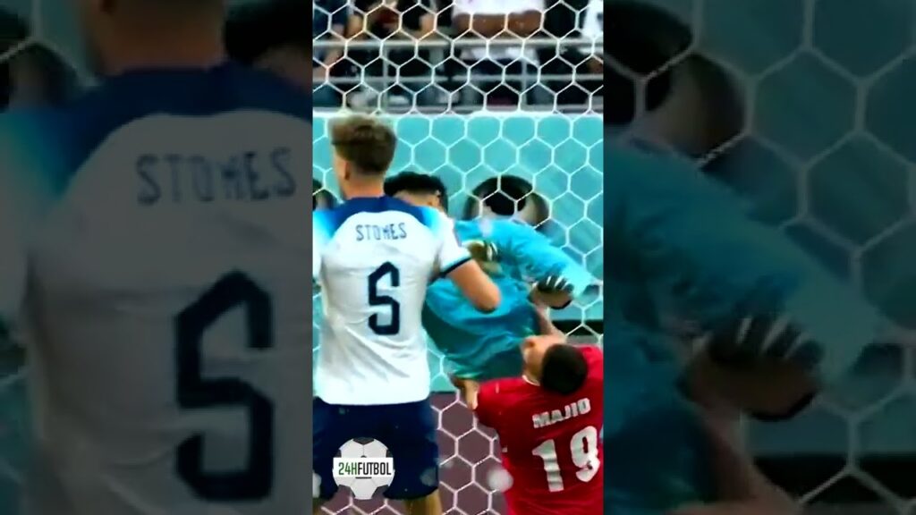 Choque del portero de Irán vs Inglaterra | Mundial Qatar 2022