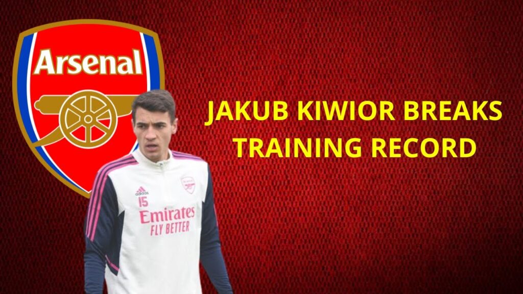 JAKUB KIWIOR SURPRISES IN TRAINING AND CALLS ARTETA'S ATTENTION