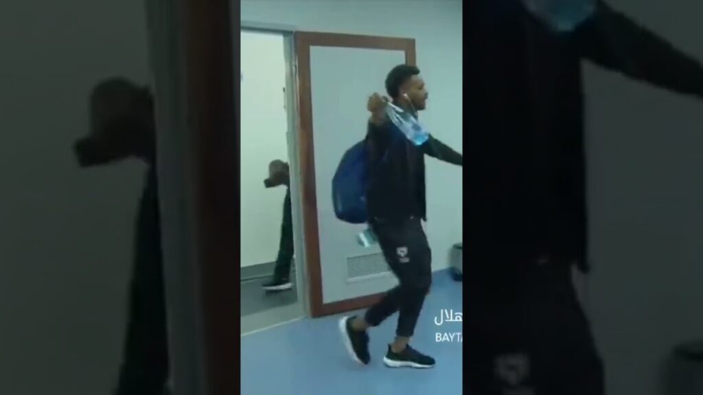 علي البليهي يرقص