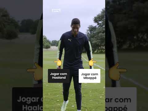 Jogar com Ronaldinho ou Henry? O Varane teve que escolher! 👀 #shorts