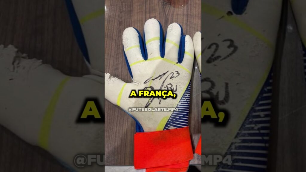 Emiliano Martinez Doa Luvas De Final Da Copa