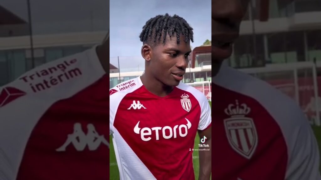 We asked Embolo who the most famous player on his contacts is 👀 #shorts