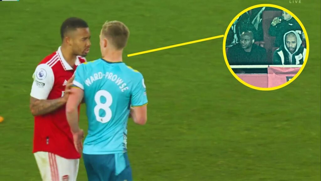 Gabriel Jesus miss all big chance IN front of Henry and Viera⛔ !
