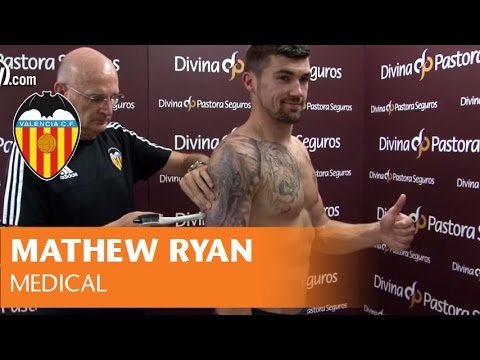 Mathew Ryan passes medical alongside club sponsor Divina Pastora Seguros