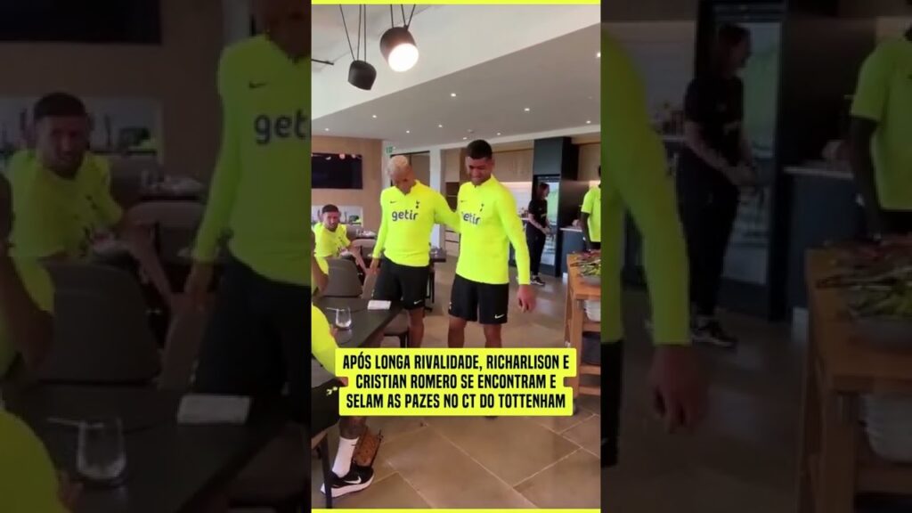 Após longa rivalidade, Richarlison e Cristian Romero selam as pazes no CT do Tottenham #shorts