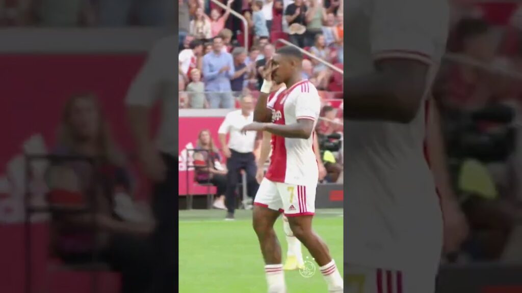 👩‍🚀 Not sure if NASA or Bergwijn 🚀🚀🚀 #Shorts