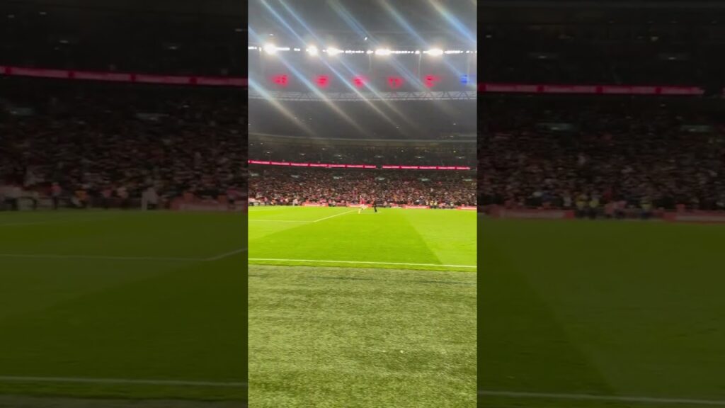 Weghorst runs the length of the pitch to celebrate with United fans #shorts